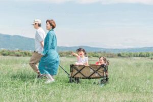 夏休み家族旅行：温泉施設も人気！